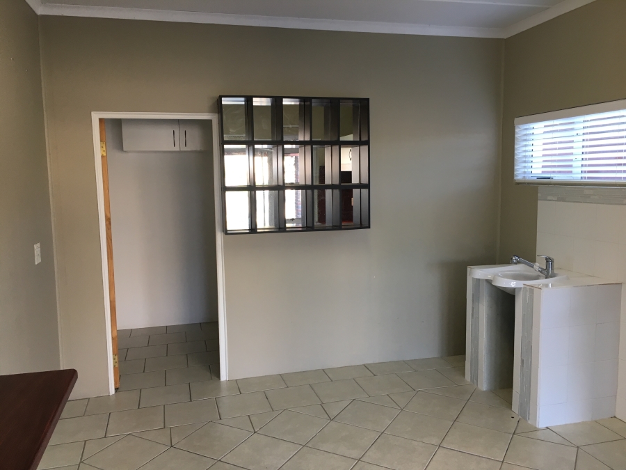 To Let 3 Bedroom Property for Rent in Kidds Beach Eastern Cape